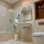 Seaview Family Apartment, Pool, Easy Access To The Sea, Near Bay 아파트