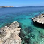 Seaview Family Apartment, Pool, Easy Access To The Sea, Near Bay Apartament *