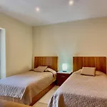 Seaview Family Apartment, Pool, Easy Access To The Sea, Near Bay *