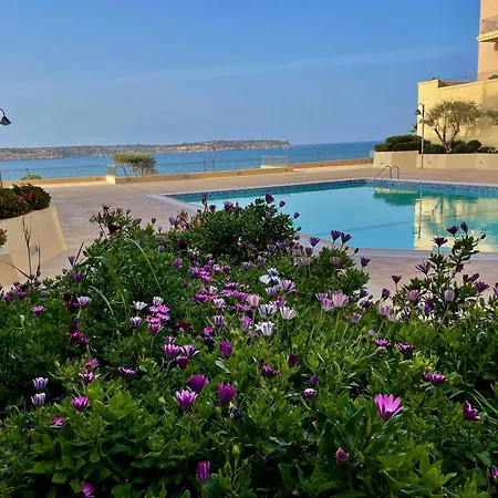 Seaview Family Apartment With Pool Near Mellieha Bay Apartman Mellieħa