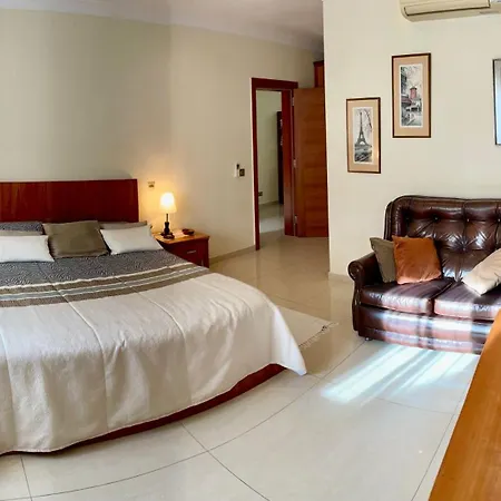 Seaview Family Apartment, Pool, Easy Access To The Sea, Near Bay Apartman Mellieħa