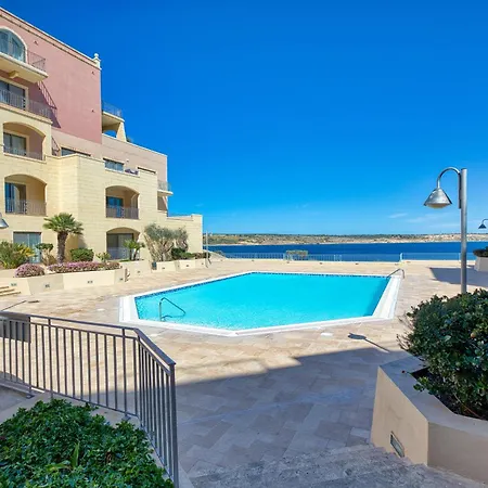 Seaview Family Apartment With Pool Near Mellieha Bay *
