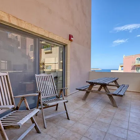 Seaview Family Apartment With Pool Near Mellieha Bay *