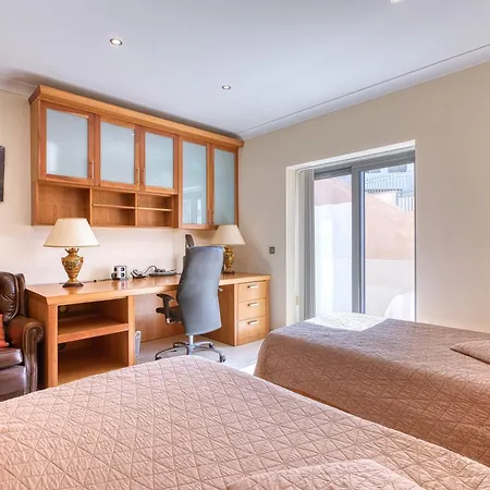 Seaview Family Apartment With Pool Near Mellieha Bay * Mellieħa
