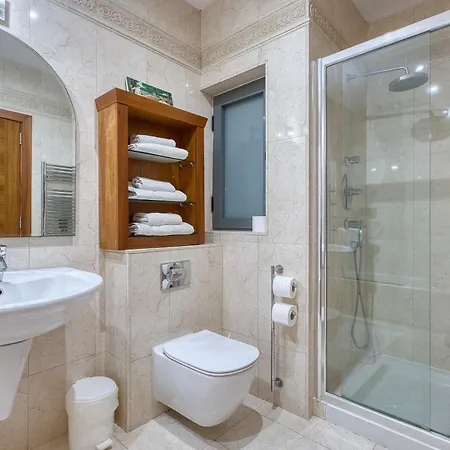 Seaview Family Apartment With Pool Near Mellieha Bay