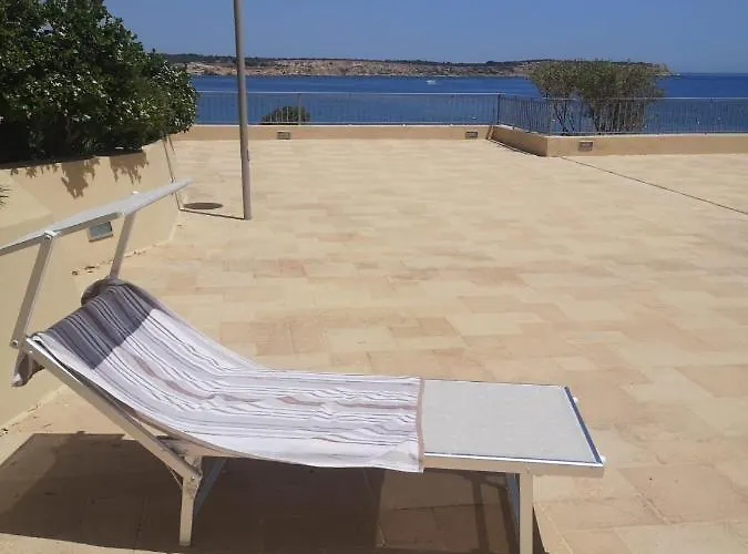 Seaview Family Apartment, Pool, Easy Access To The Sea, Near Bay Apartamento