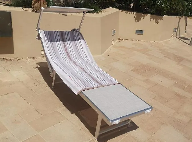 Seaview Family Apartment, Pool, Easy Access To The Sea, Near Bay