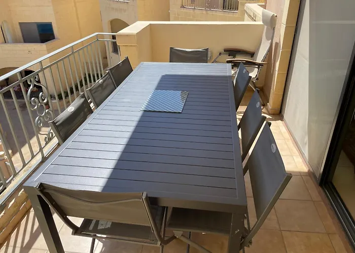 Seaview Family Apartment, Pool, Easy Access To The Sea, Near Bay Apartamento *